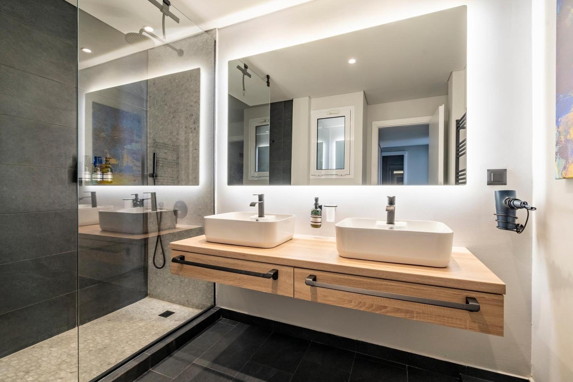 Athena Blue Lux Apartments 2Br 2Ba With City Skyline View, Near Kolonaki Exterior foto