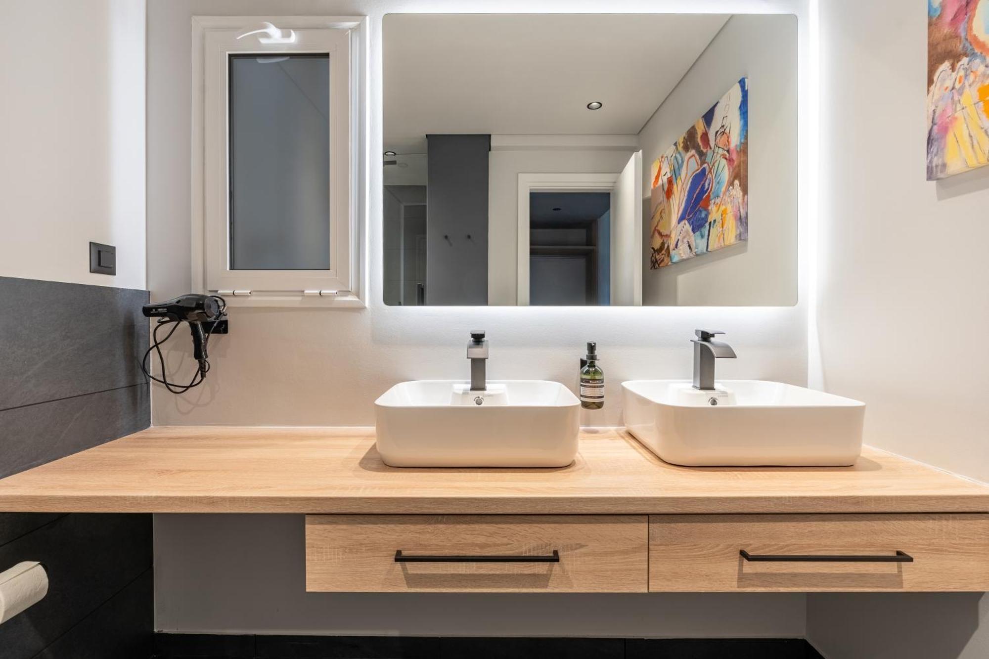 Athena Blue Lux Apartments 2Br 2Ba With City Skyline View, Near Kolonaki Exterior foto